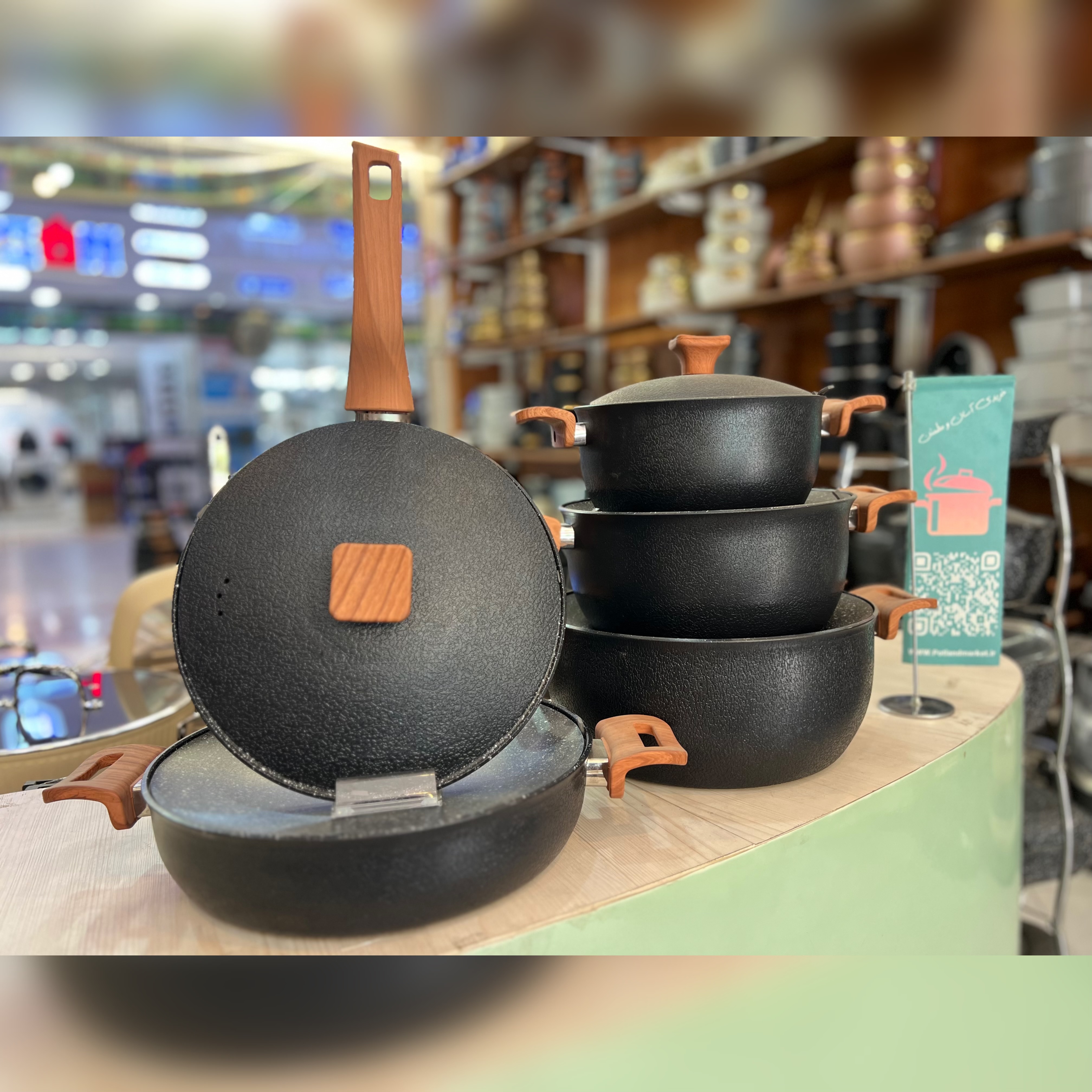 سرویس قابلمه ۱۰ پارچه هاناتک مدل طرح چرم رنگ مشکی